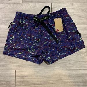 Nike ACG shorts NWT baggies